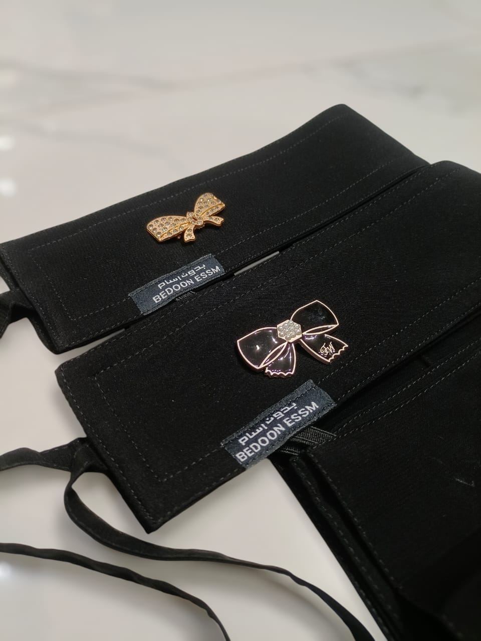 Black - golden bow naqab